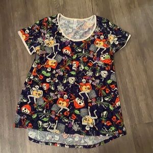 Halloween/skeleton themed Lularoe classic shirt